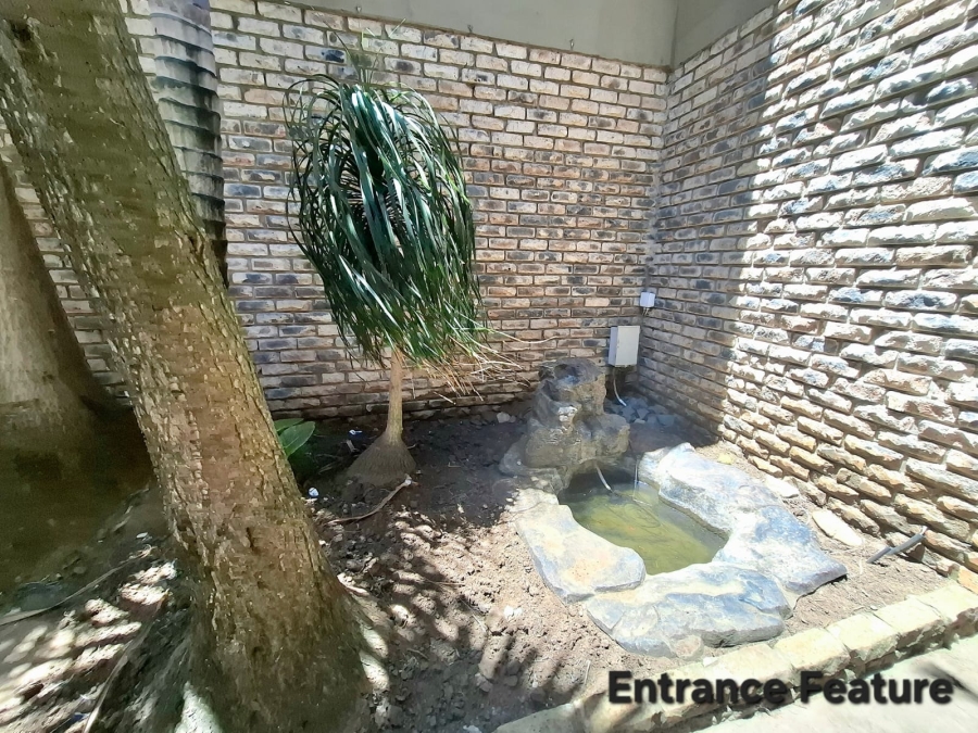 6 Bedroom Property for Sale in Gonubie Eastern Cape